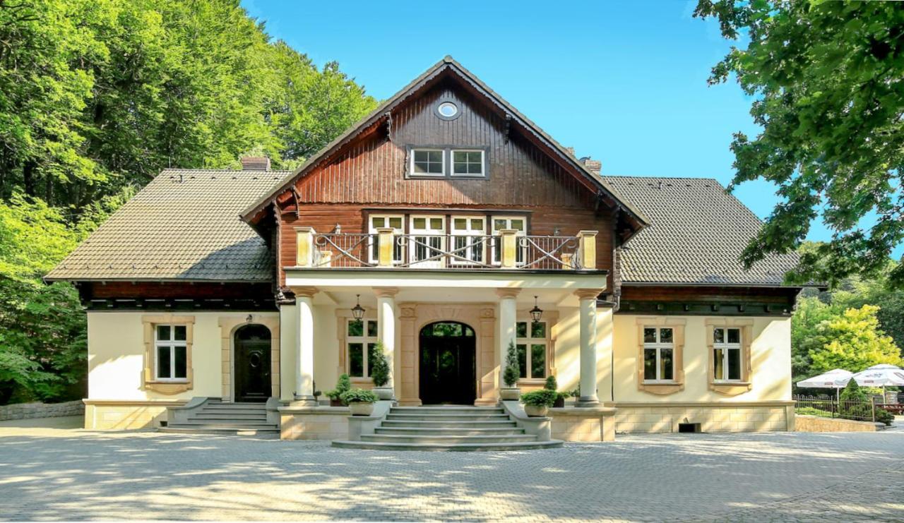 Hotel "Dworek Lesniczowka" Wodzisław Śląski Exterior foto