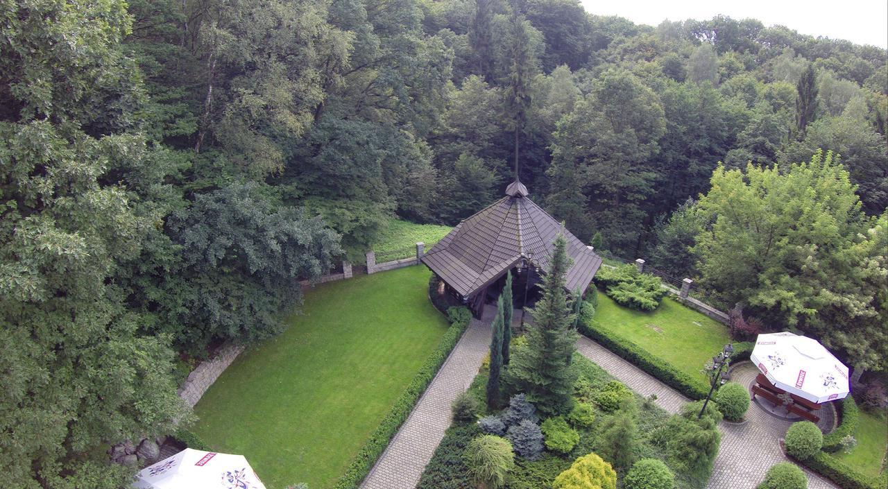 Hotel "Dworek Lesniczowka" Wodzisław Śląski Exterior foto